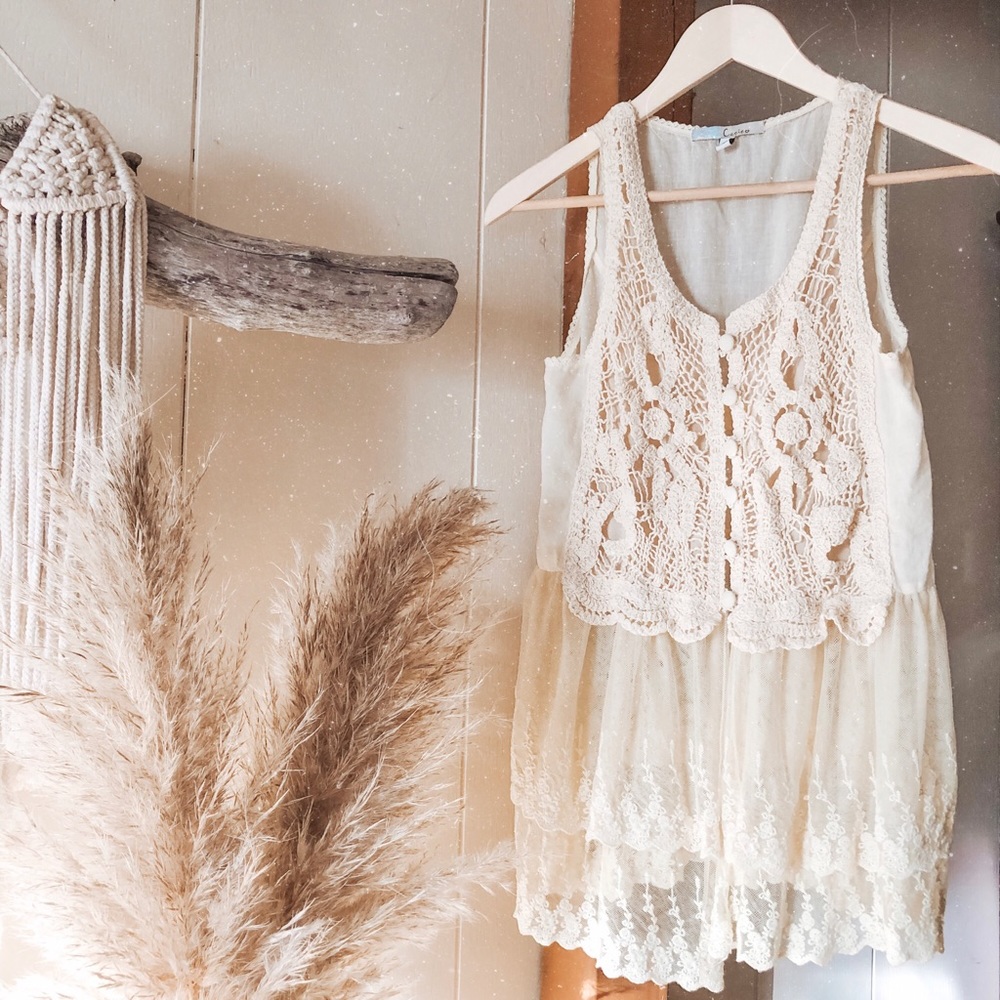 UO Lace Peplum Top